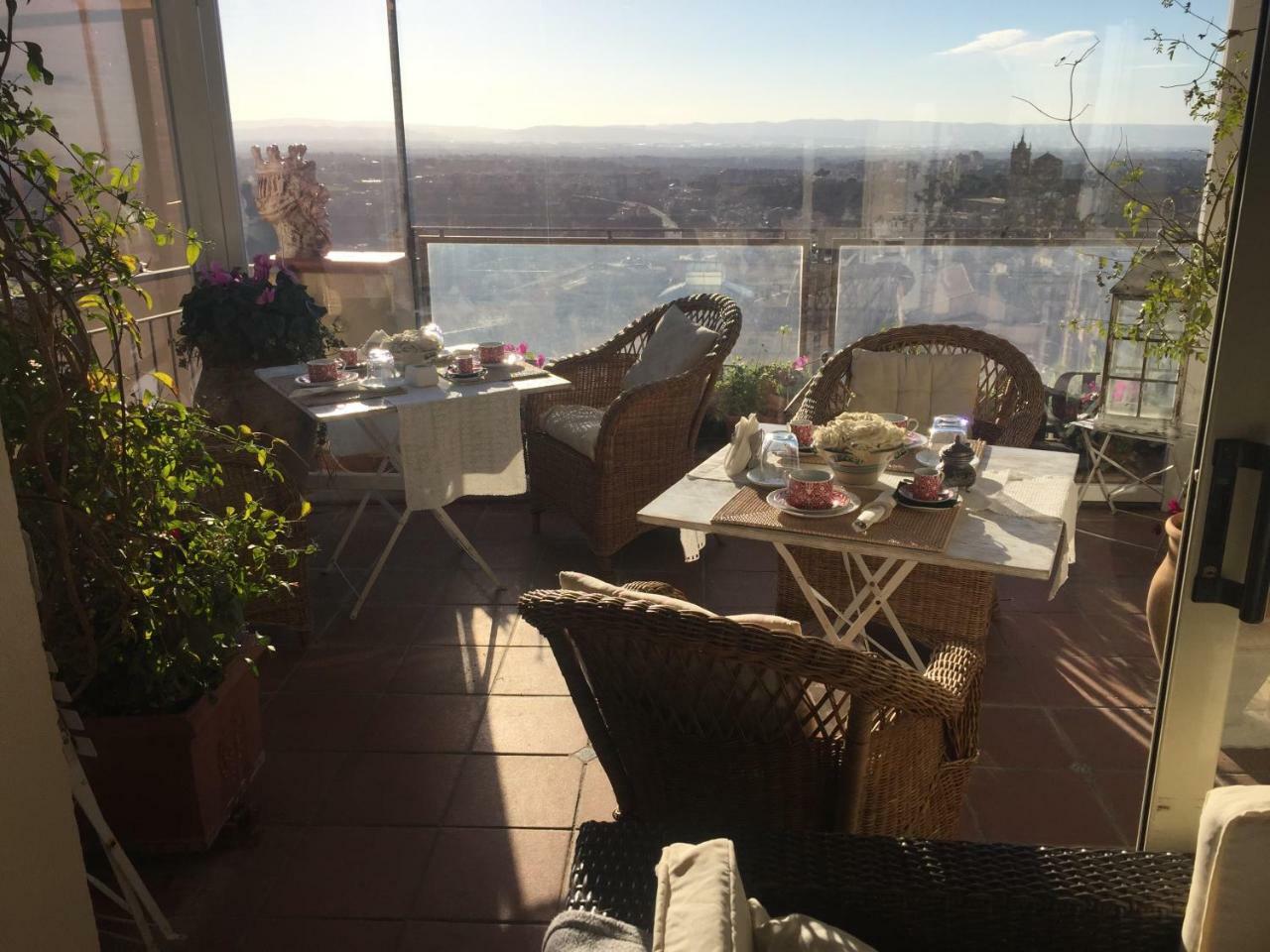Casa Tipica Siciliana Patronale Home Bedandbreakfast Tremetrisoprailcielo Camere Con Vista, Colazione Interna In Terrazzo Panoramico Кальтаджіроне Екстер'єр фото